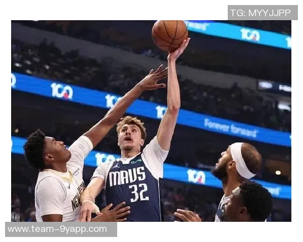 克尼佩尔三分火力全开奎因贡献双十弗拉格稳定发挥助球队获胜